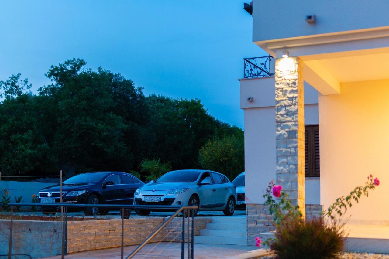 Pinezići Luxury Apartments Villa Stina מראה חיצוני תמונה