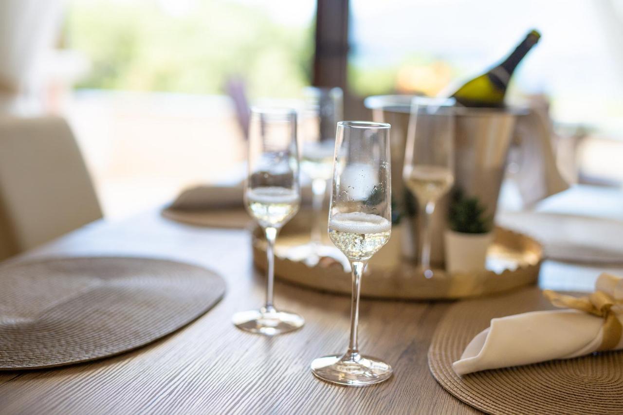 Pinezići Luxury Apartments Villa Stina מראה חיצוני תמונה