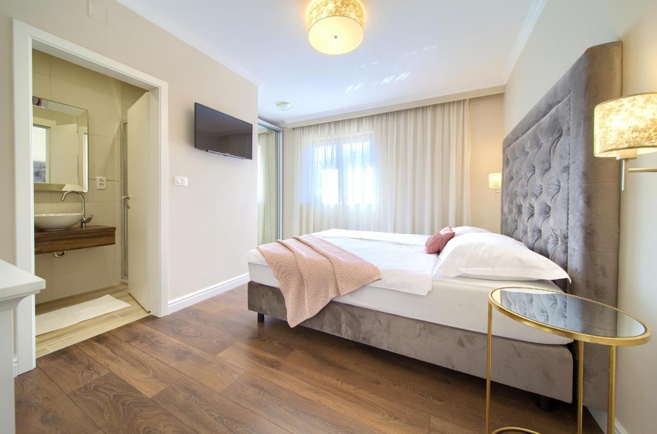 Pinezići Luxury Apartments Villa Stina מראה חיצוני תמונה