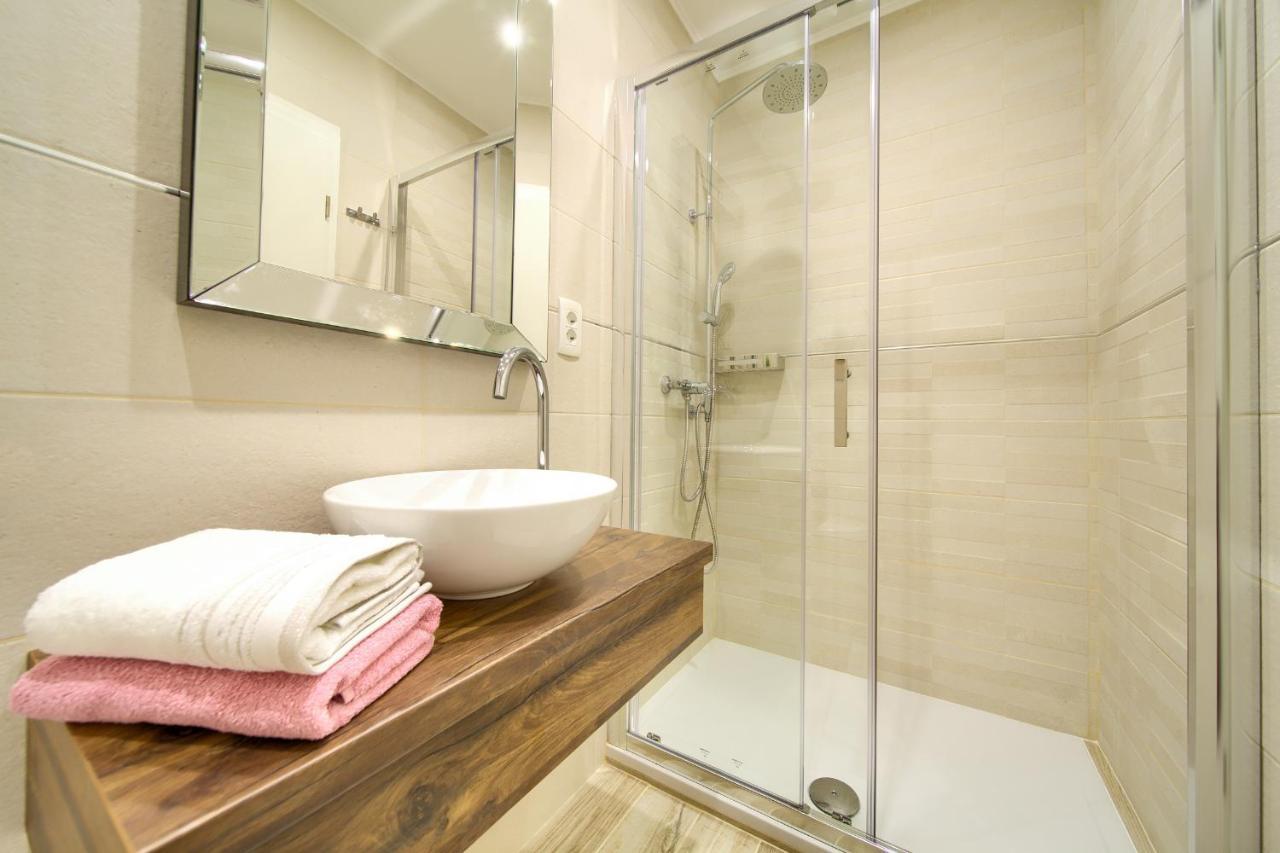 Pinezići Luxury Apartments Villa Stina מראה חיצוני תמונה